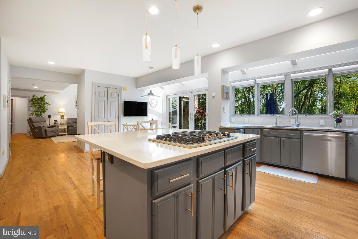 DARNESTOWN OUTSIDE - Residential