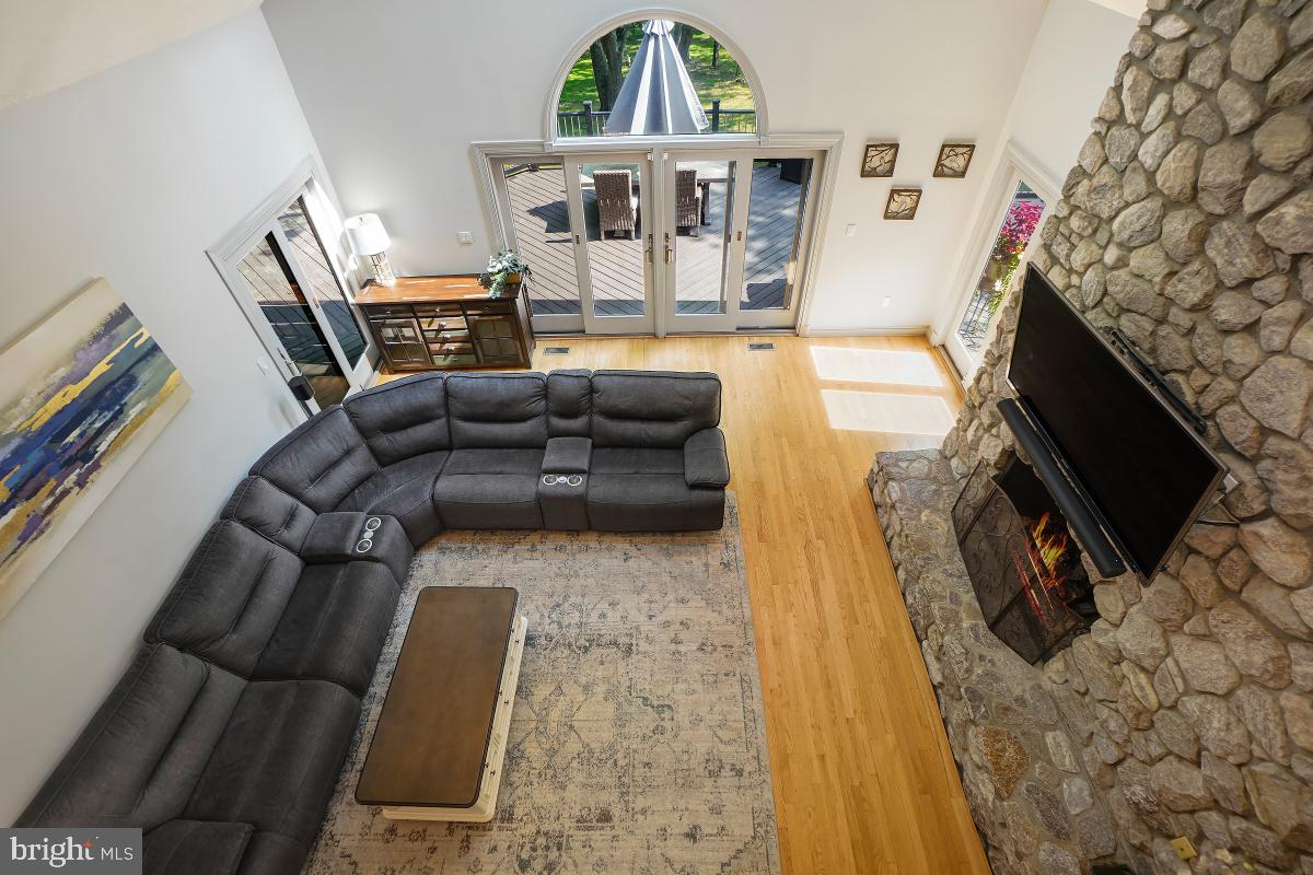 DARNESTOWN OUTSIDE - Residential