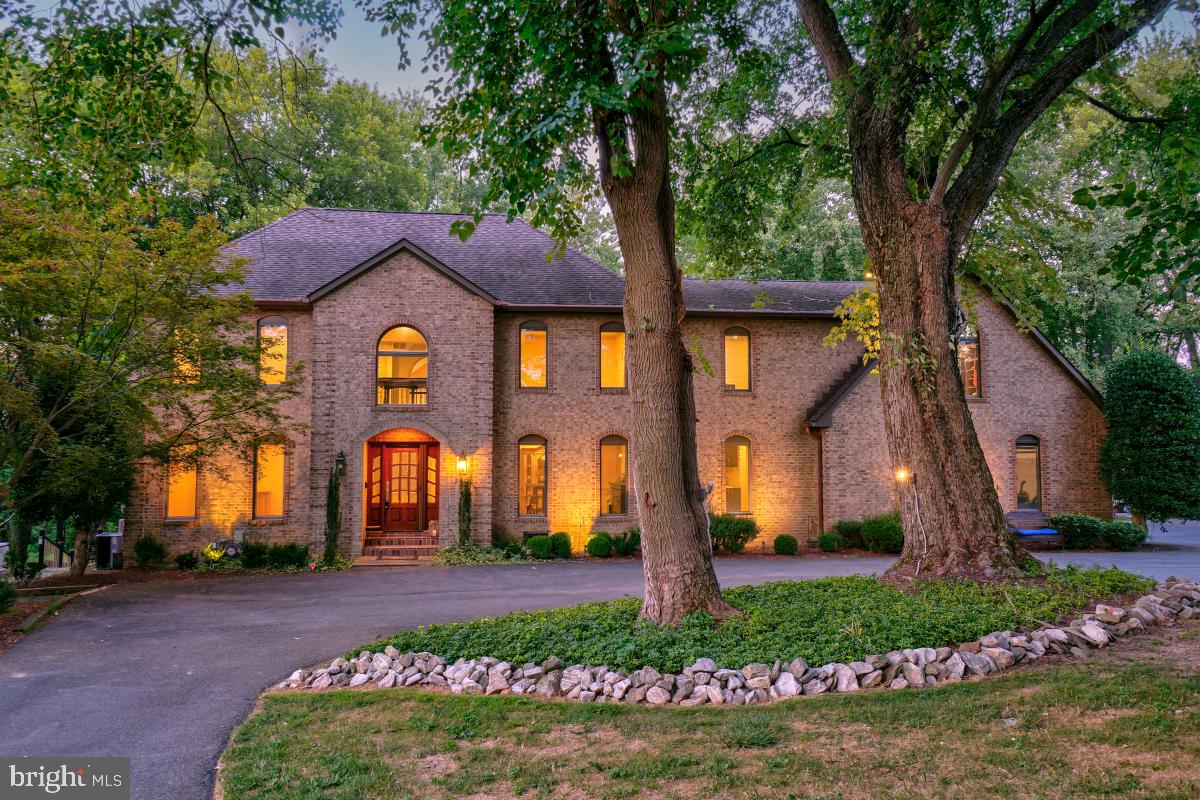 DARNESTOWN OUTSIDE - Residential