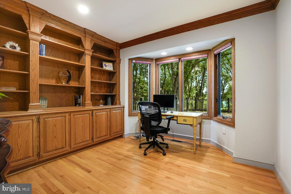 DARNESTOWN OUTSIDE - Residential