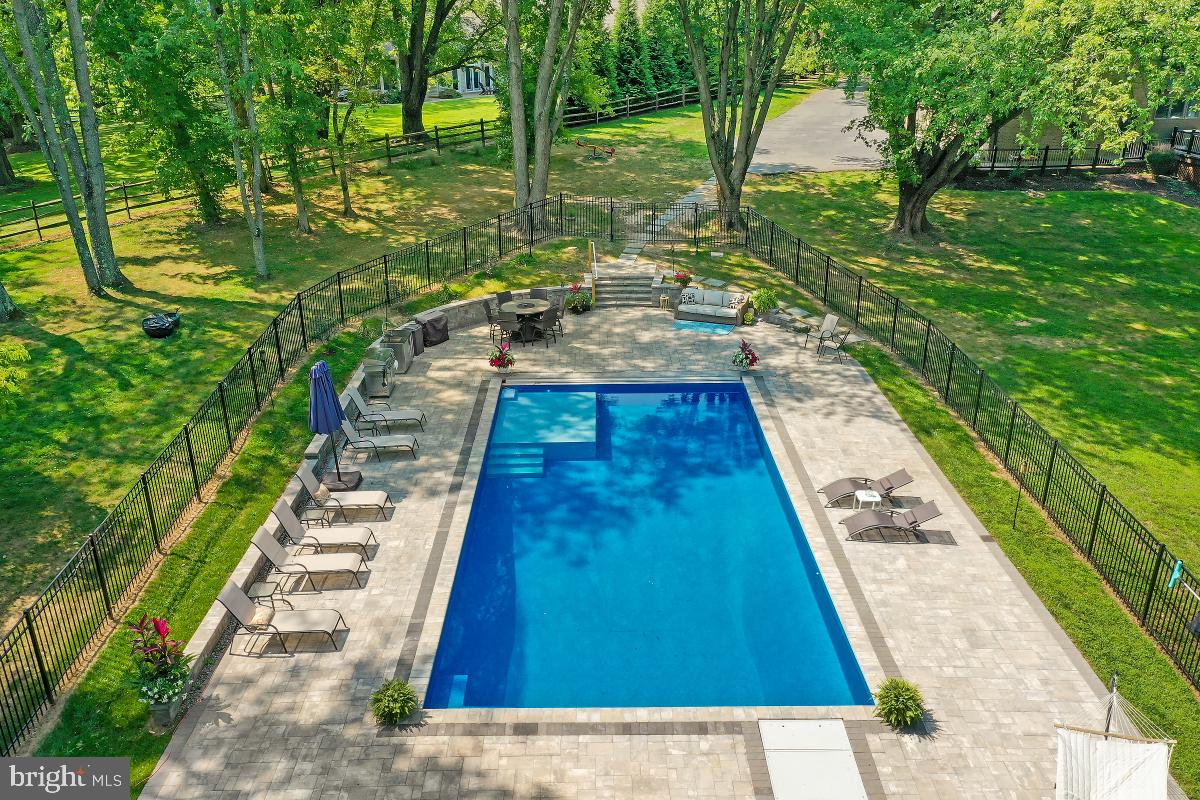 DARNESTOWN OUTSIDE - Residential