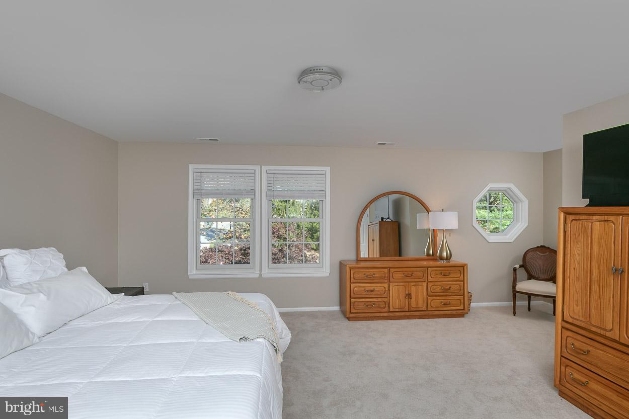 MAYFAIR - Residential