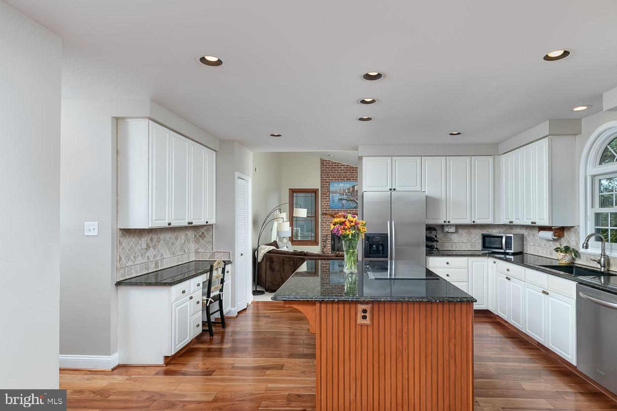 MAYFAIR - Residential