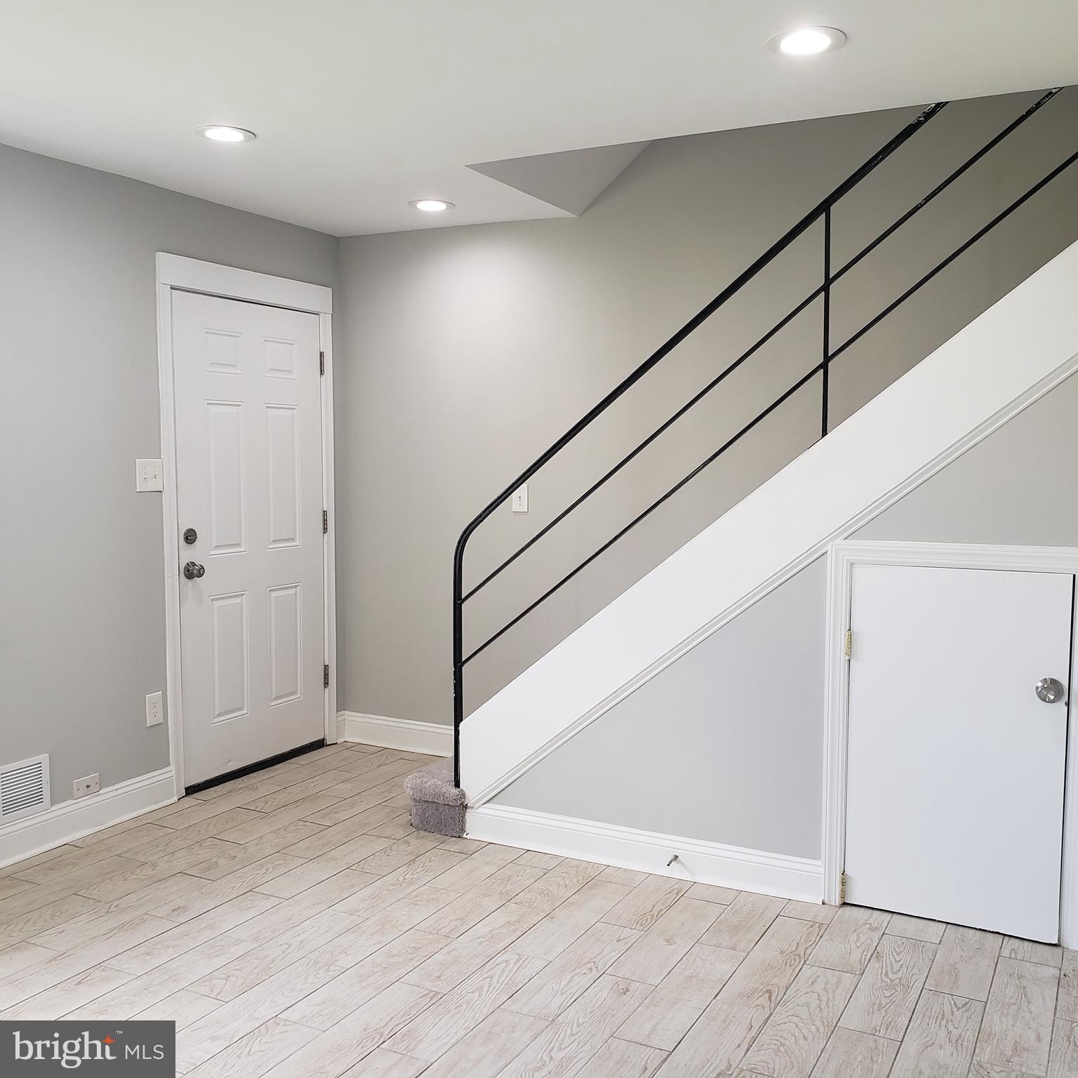 IVERSON VILLAGE CONDO - Residential Lease