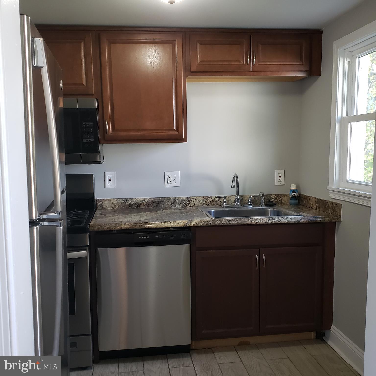 IVERSON VILLAGE CONDO - Residential Lease