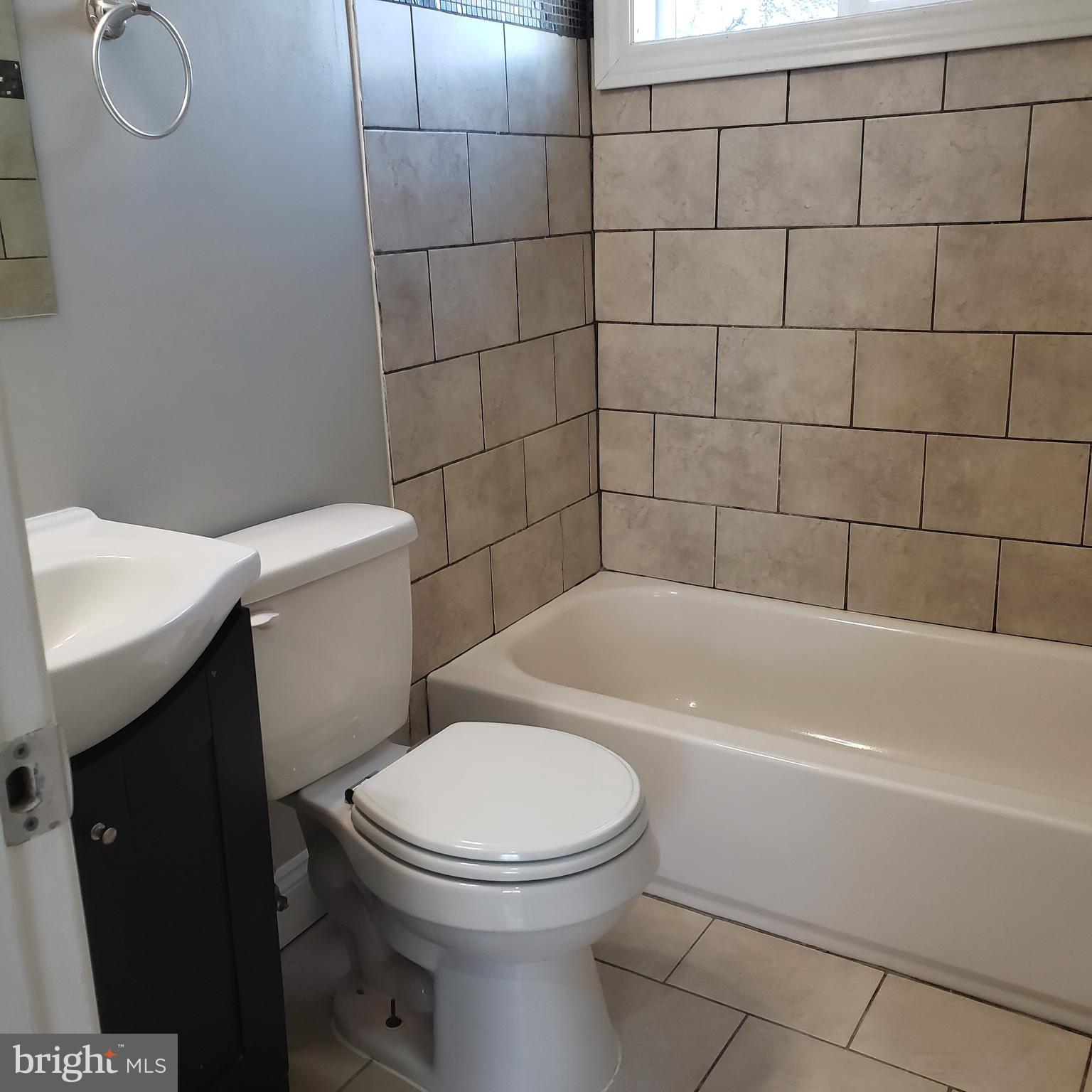 IVERSON VILLAGE CONDO - Residential Lease