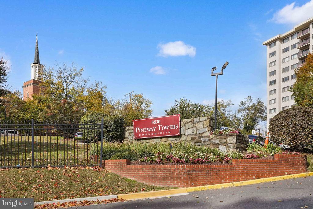 PINEWAY TOWERS - Residential