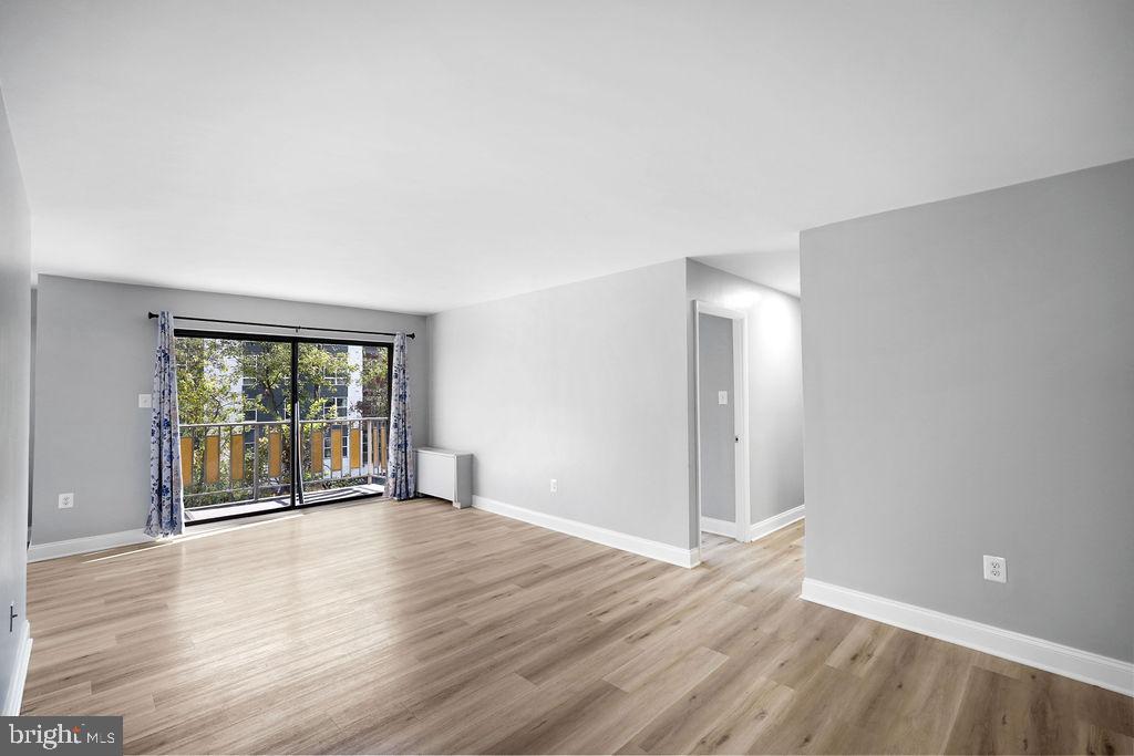 PINEWAY TOWERS - Residential