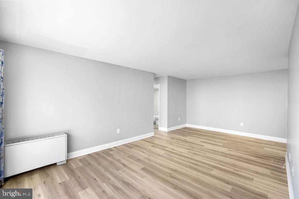 PINEWAY TOWERS - Residential