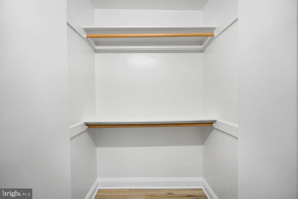 PINEWAY TOWERS - Residential