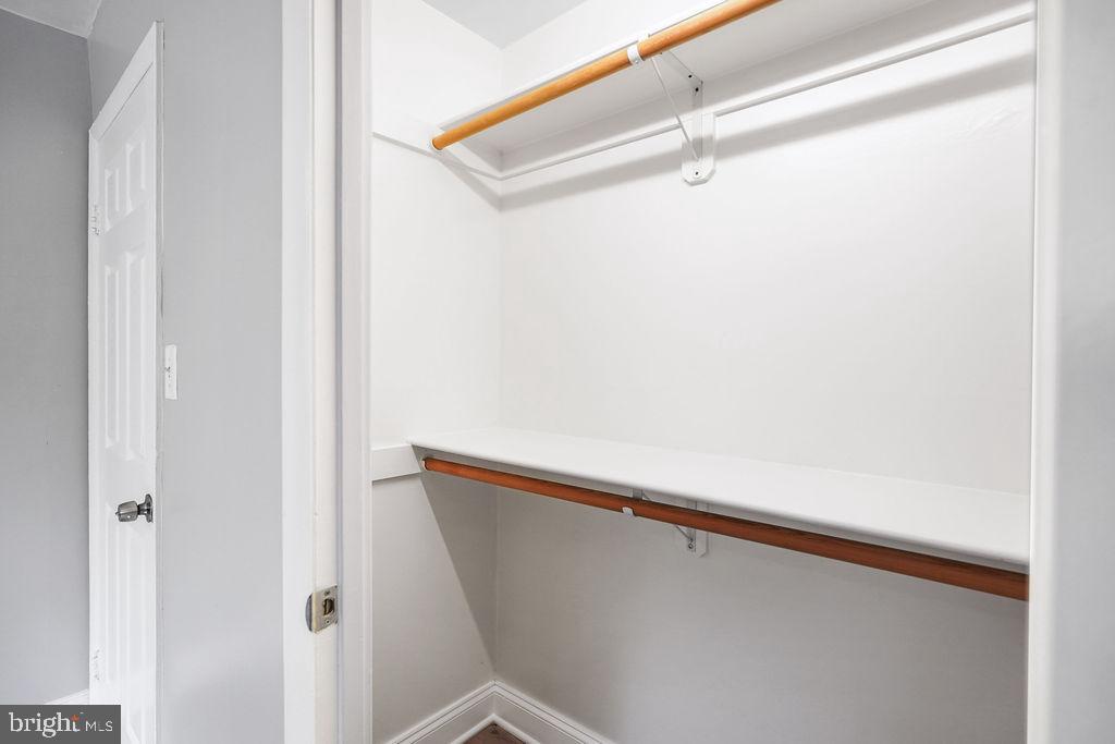 PINEWAY TOWERS - Residential