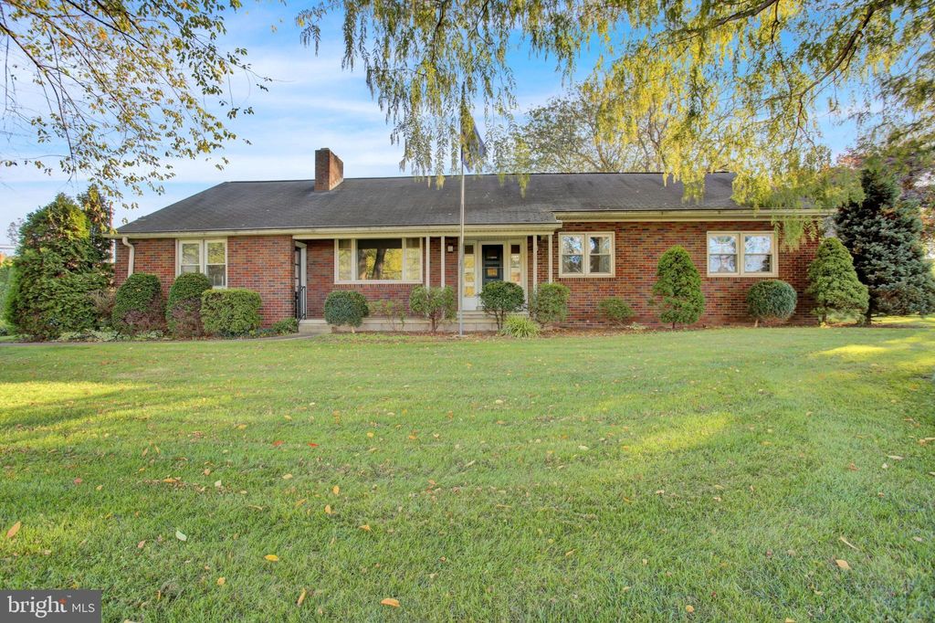 Photo of 3 Oak Lane, Stevens, PA 17578 (MLS # PALA2044614)