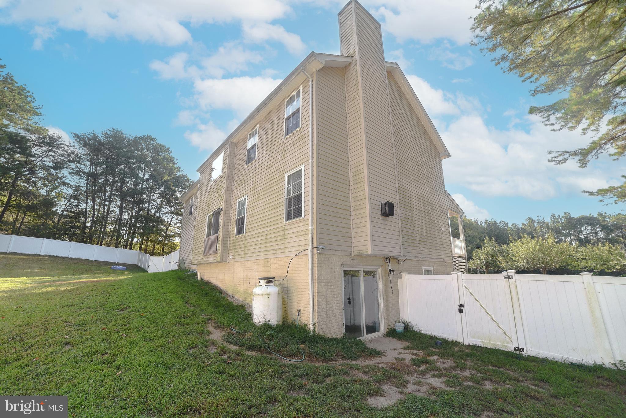 ORIOLE LANDING - Residential