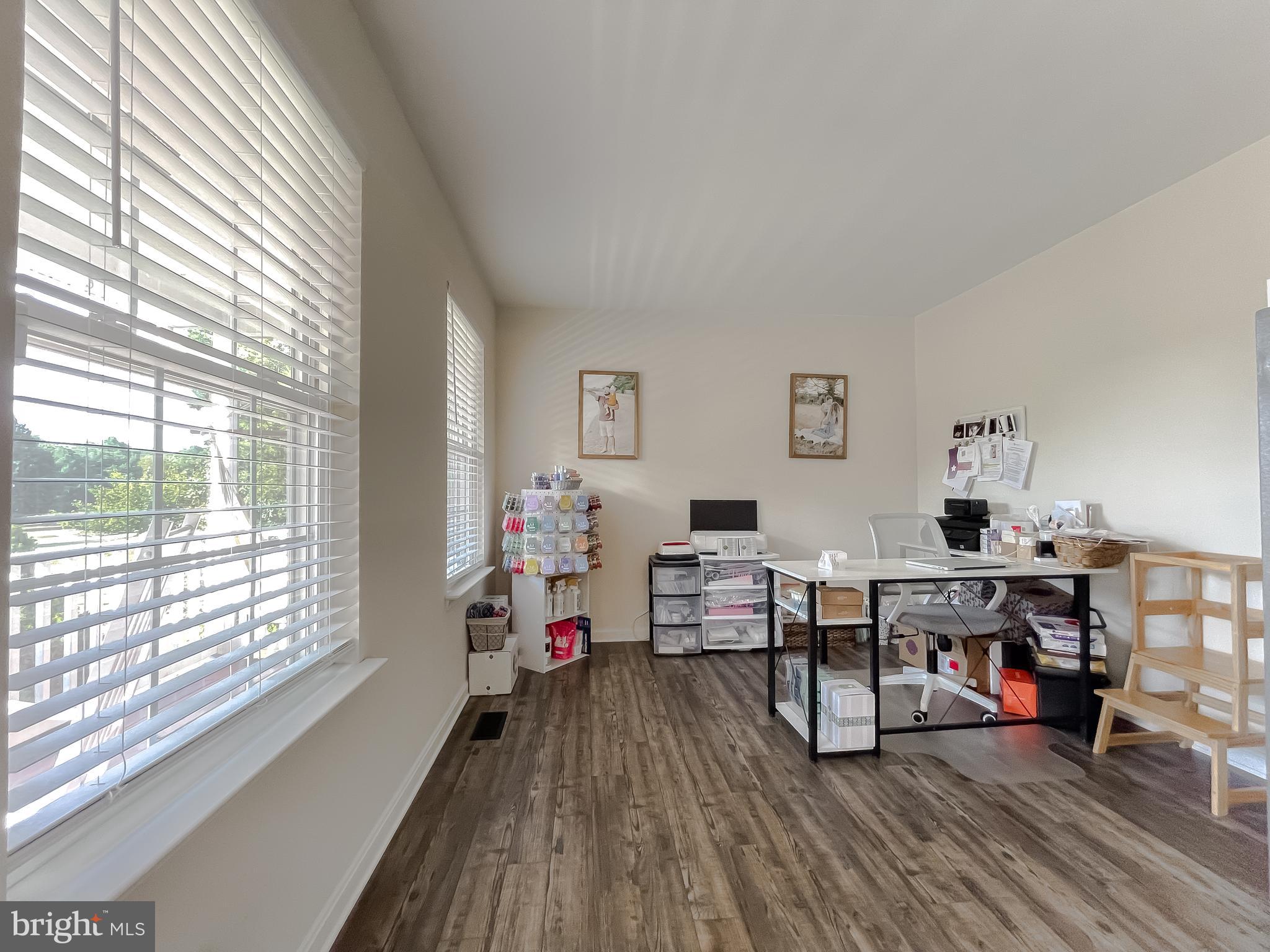 ORIOLE LANDING - Residential