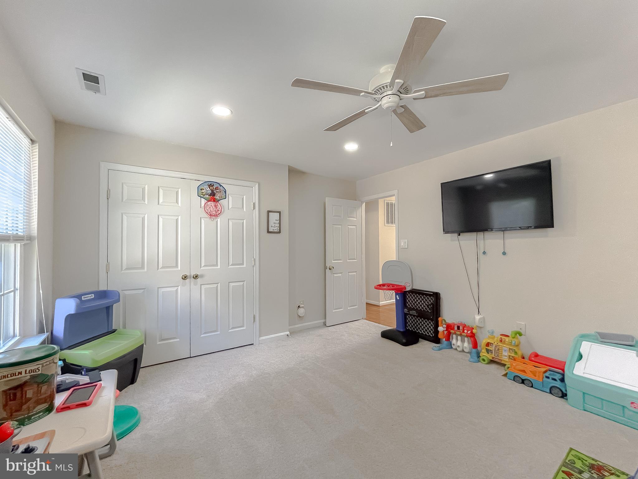 ORIOLE LANDING - Residential