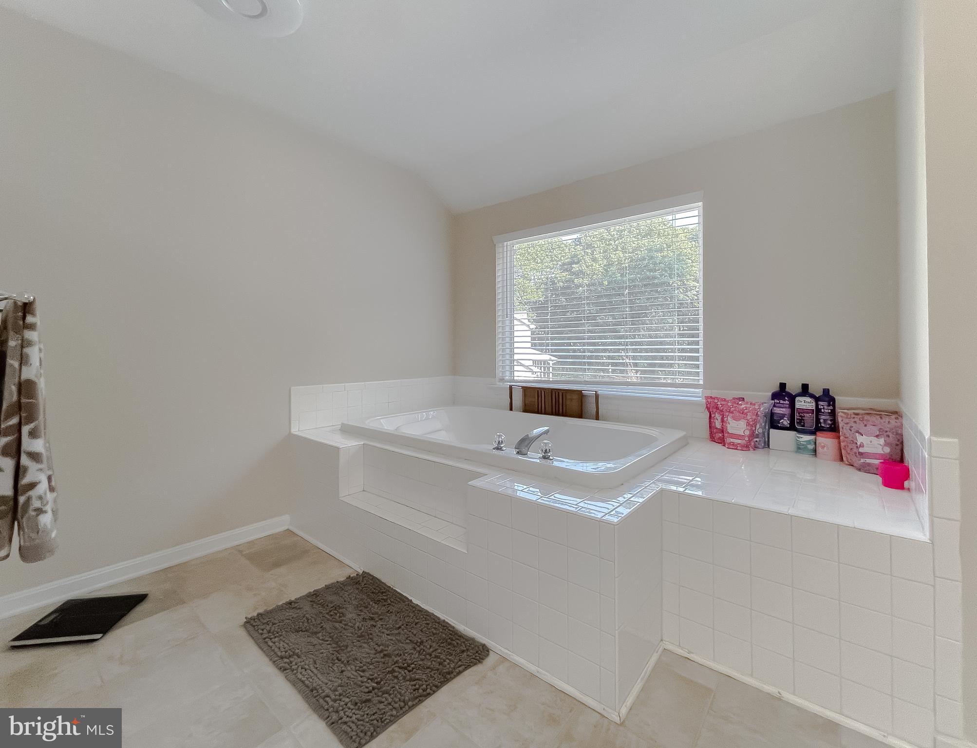 ORIOLE LANDING - Residential