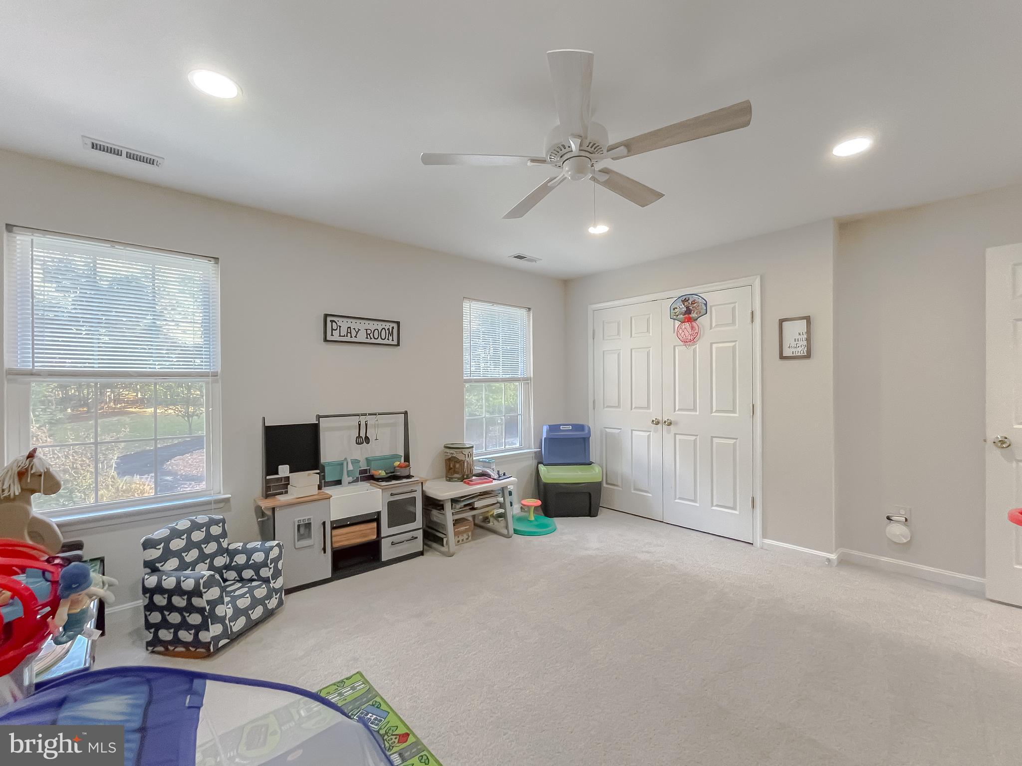 ORIOLE LANDING - Residential