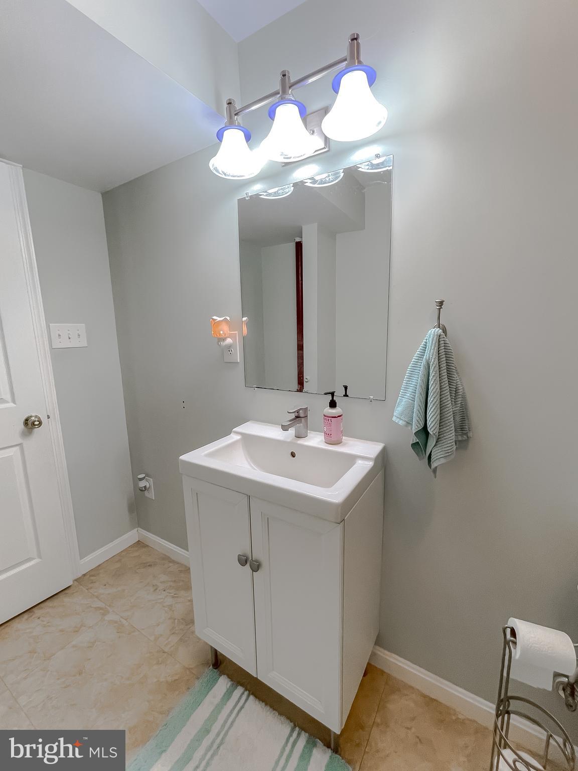 ORIOLE LANDING - Residential