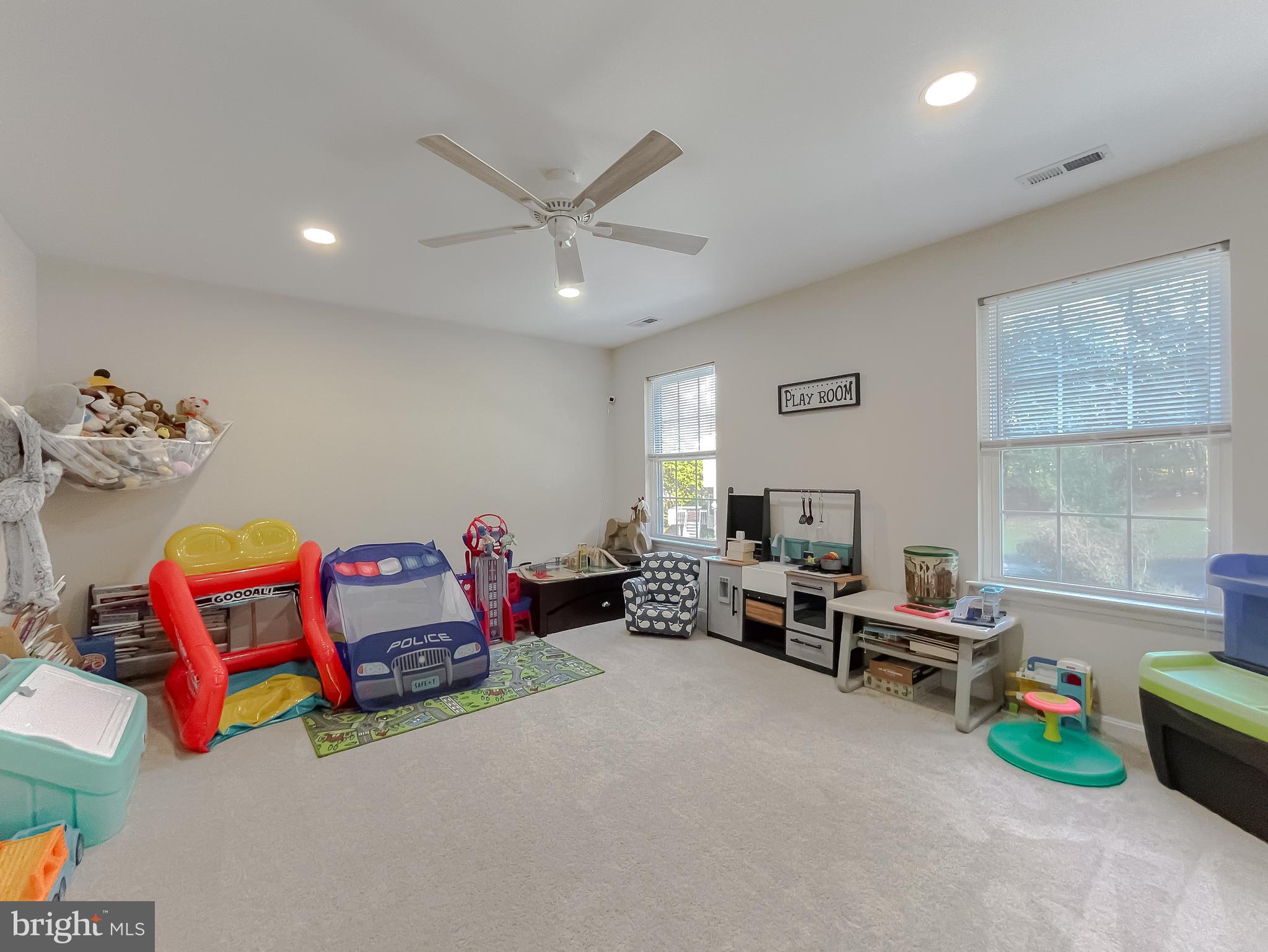 ORIOLE LANDING - Residential