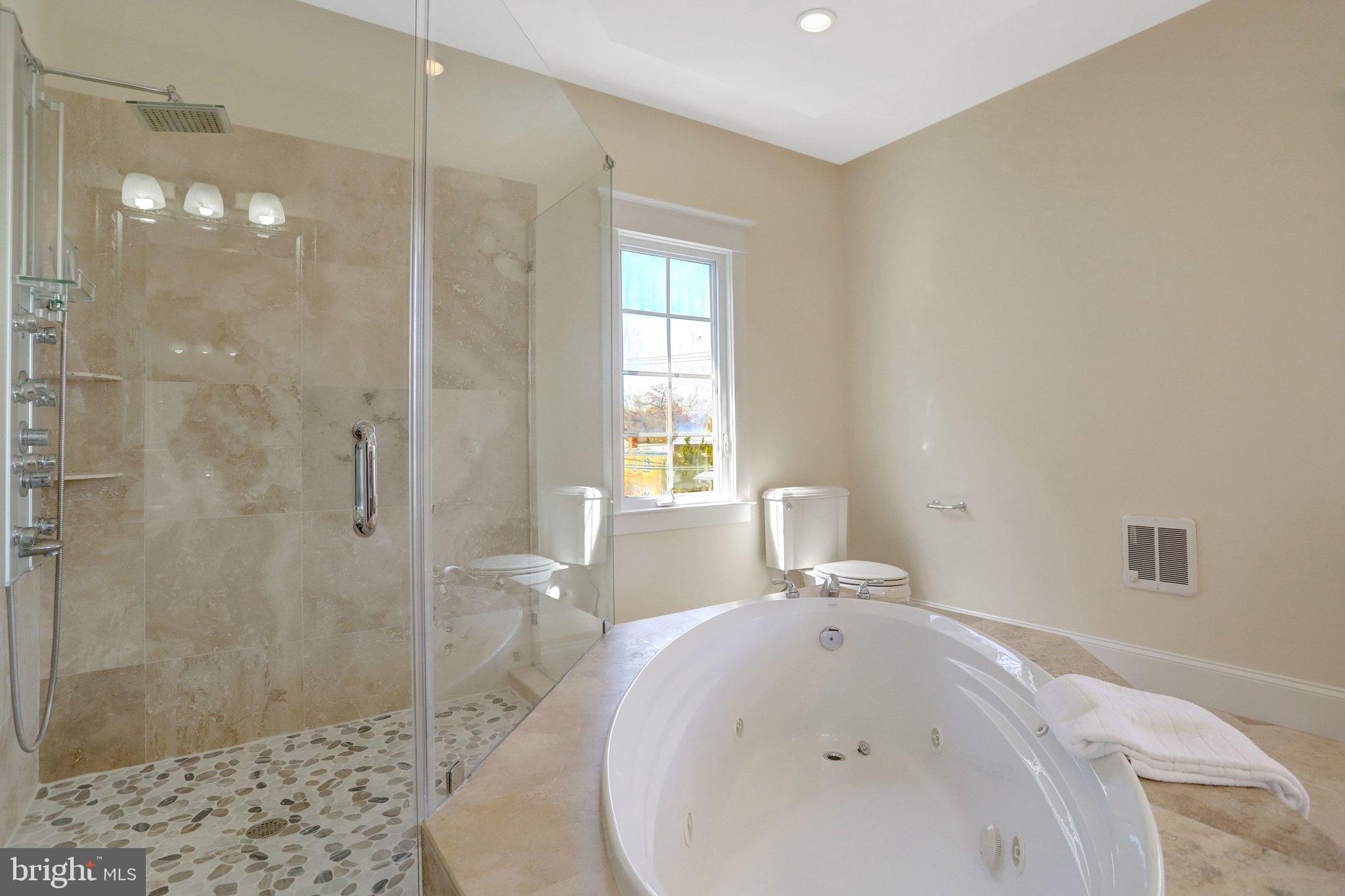 ADDISON HEIGHTS - Residential