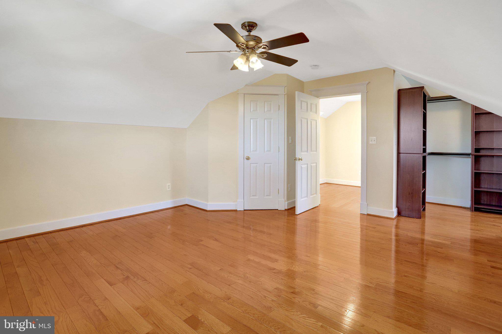 ADDISON HEIGHTS - Residential