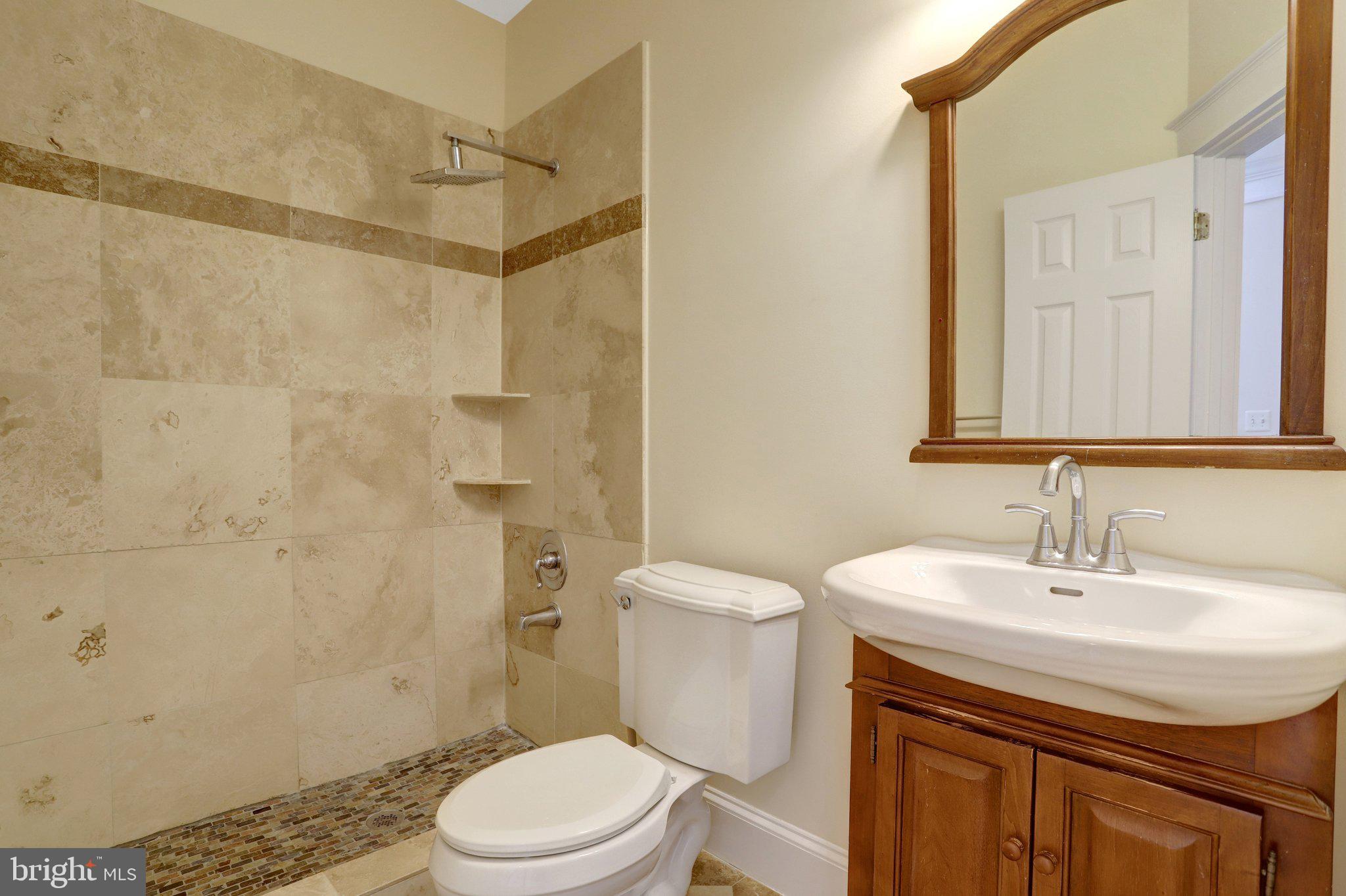 ADDISON HEIGHTS - Residential