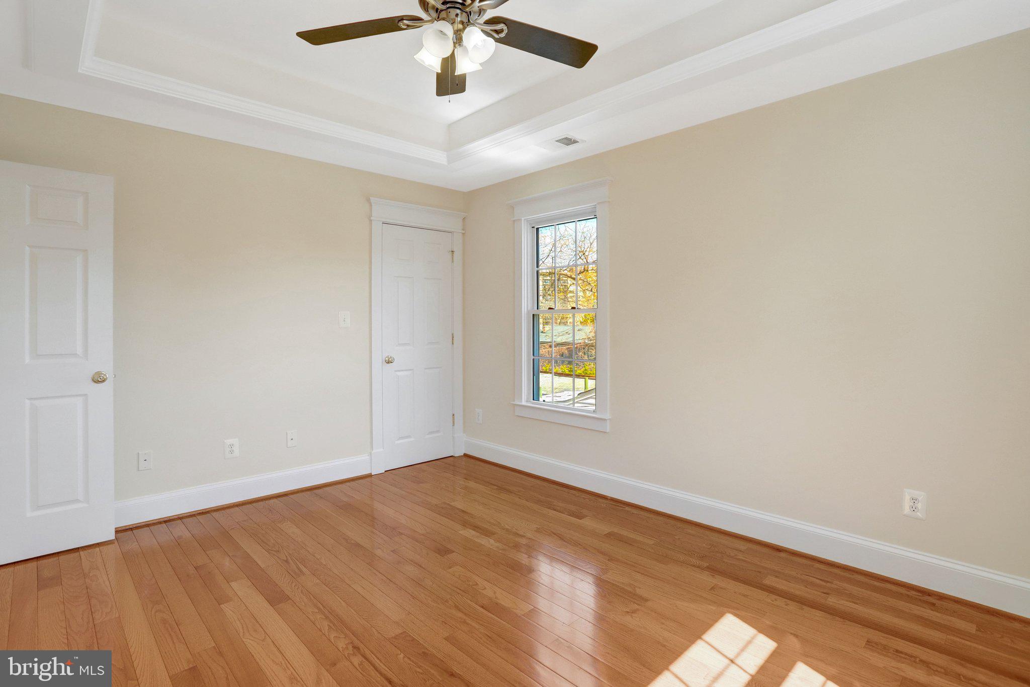 ADDISON HEIGHTS - Residential