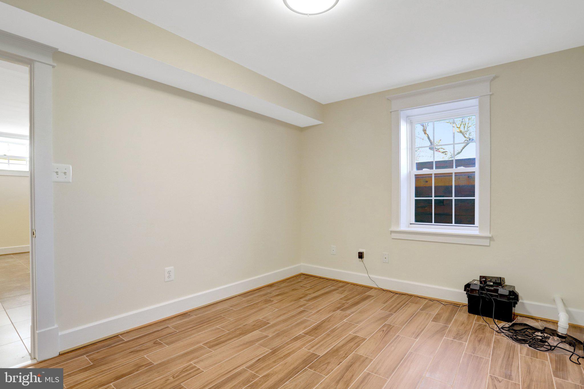 ADDISON HEIGHTS - Residential