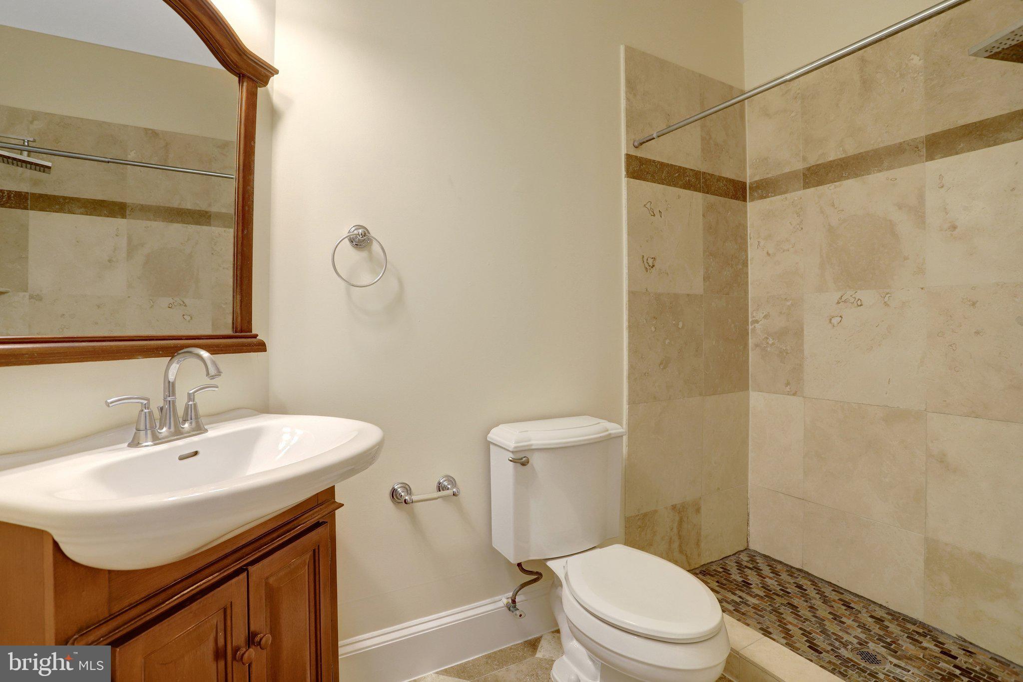 ADDISON HEIGHTS - Residential