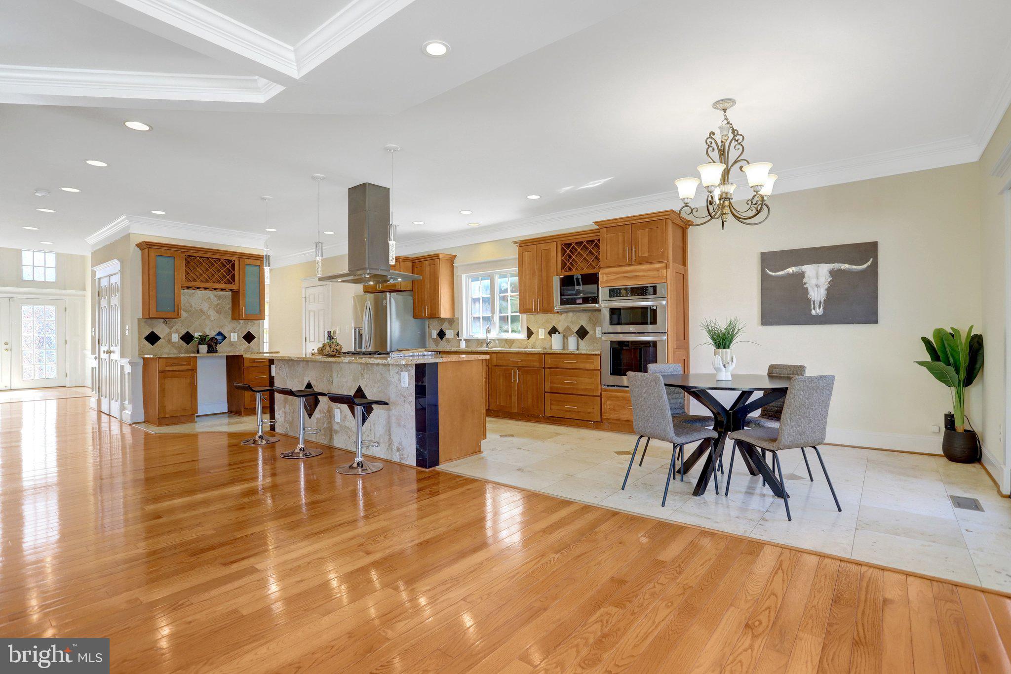 ADDISON HEIGHTS - Residential