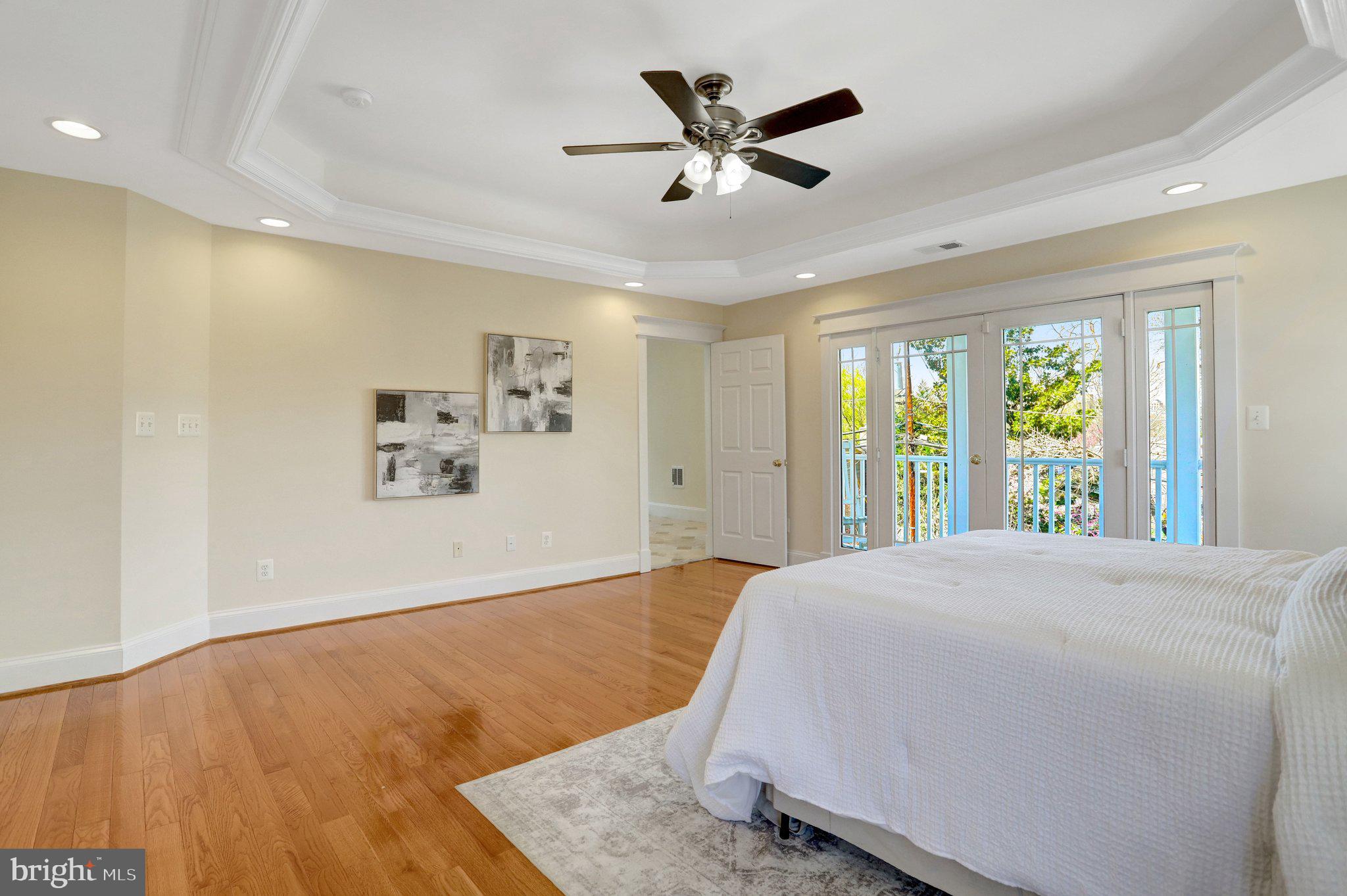 ADDISON HEIGHTS - Residential