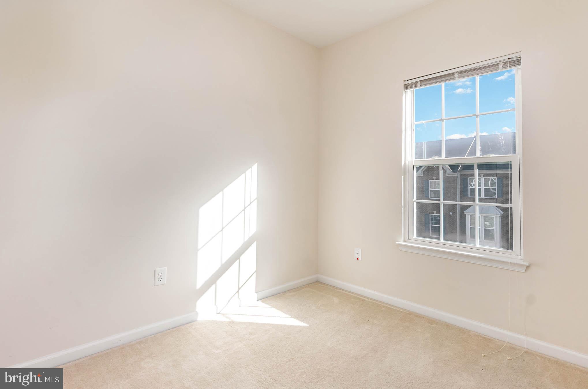 HOWARD SQUARE - Residential Lease