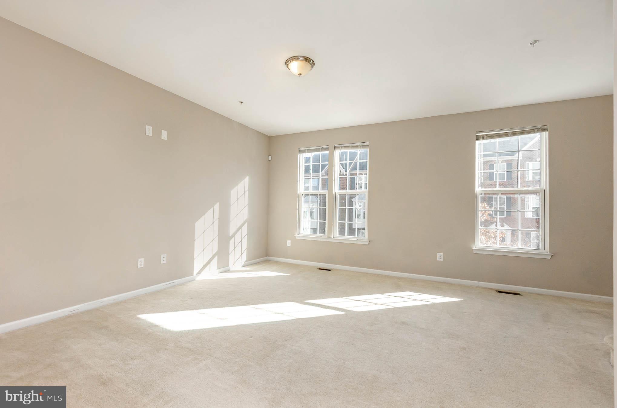 HOWARD SQUARE - Residential Lease