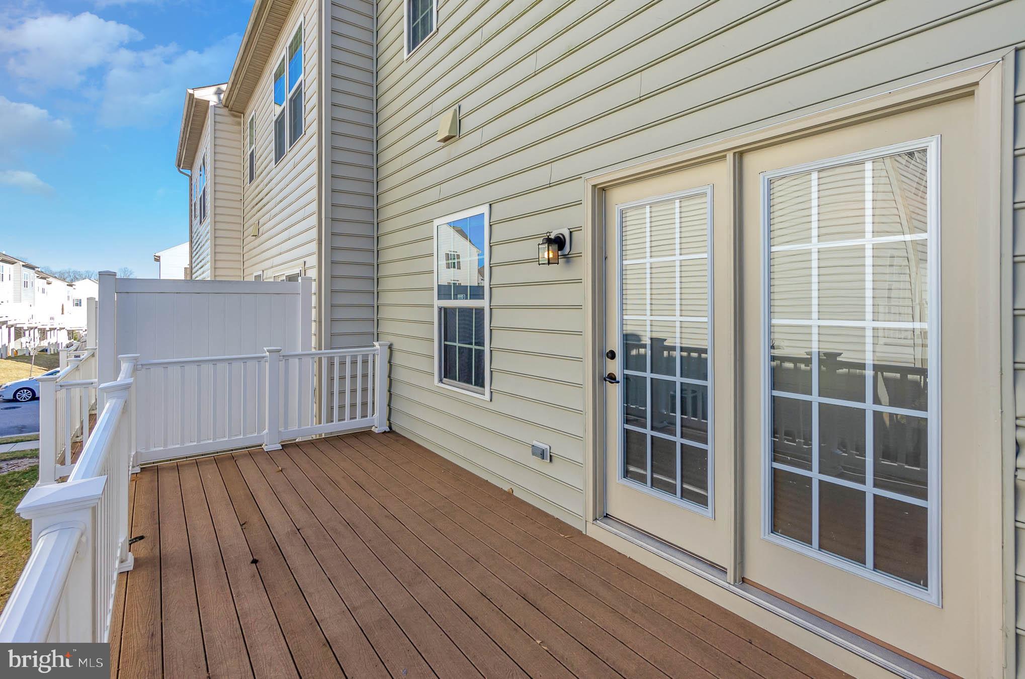 HOWARD SQUARE - Residential Lease