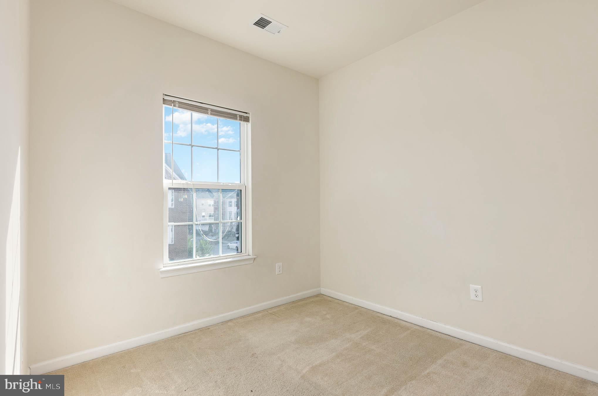 HOWARD SQUARE - Residential Lease