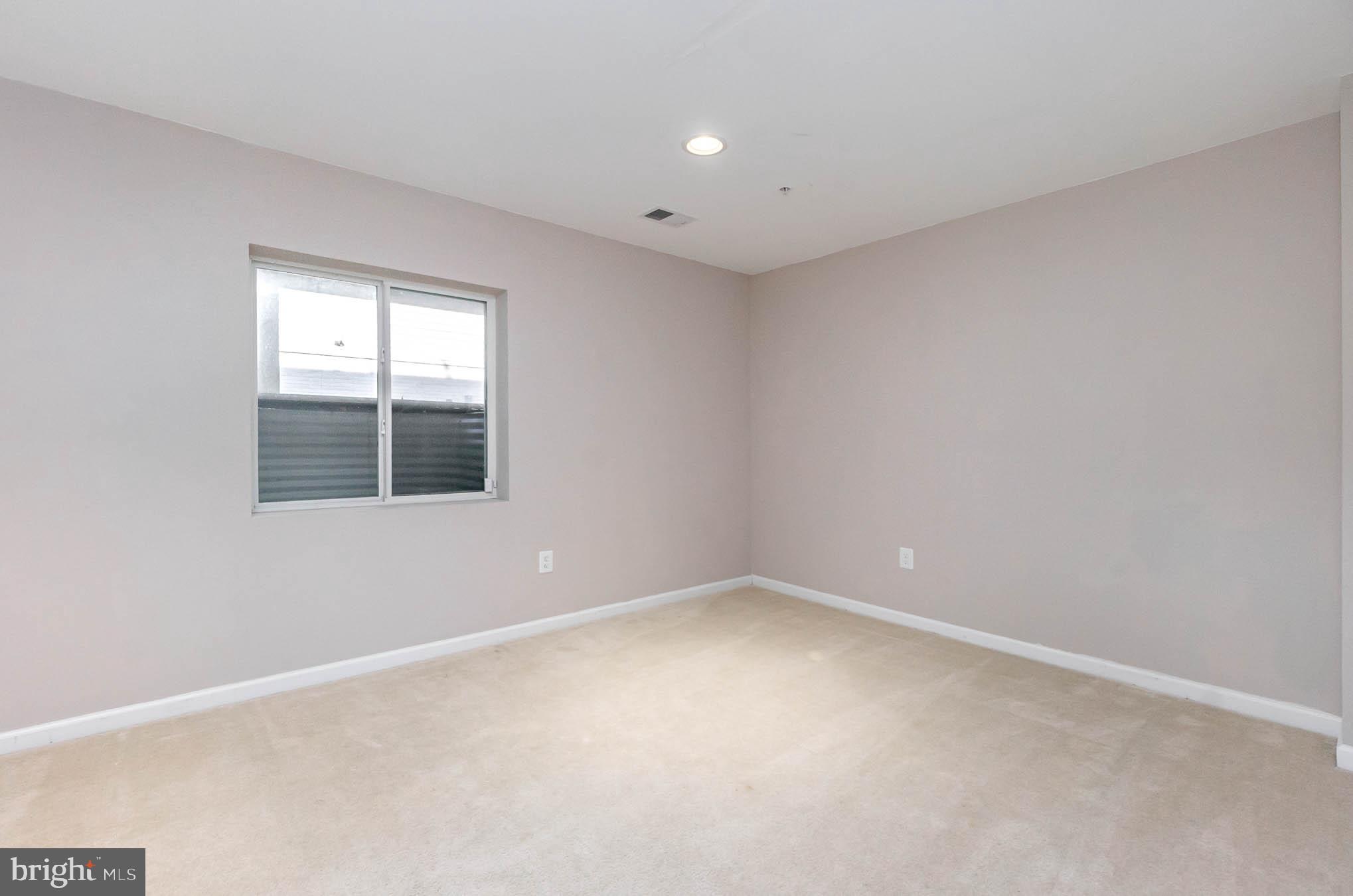 HOWARD SQUARE - Residential Lease