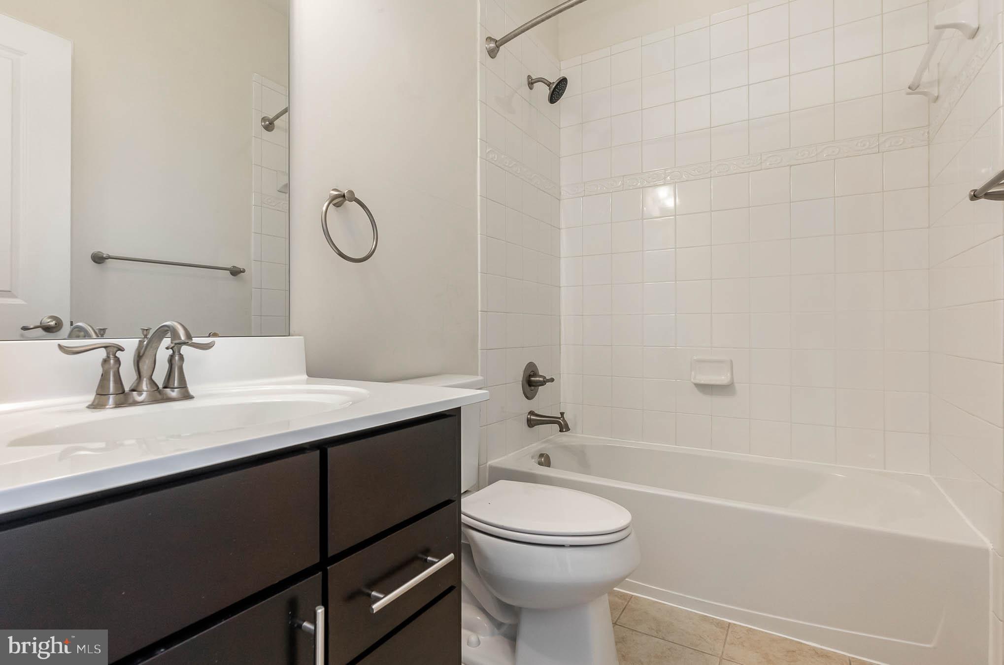 HOWARD SQUARE - Residential Lease