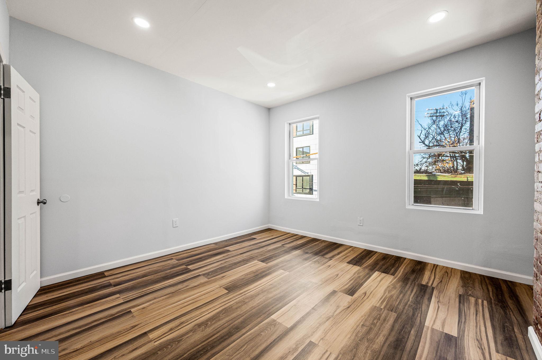 TEMPLE UNIVERSITY - Residential Lease