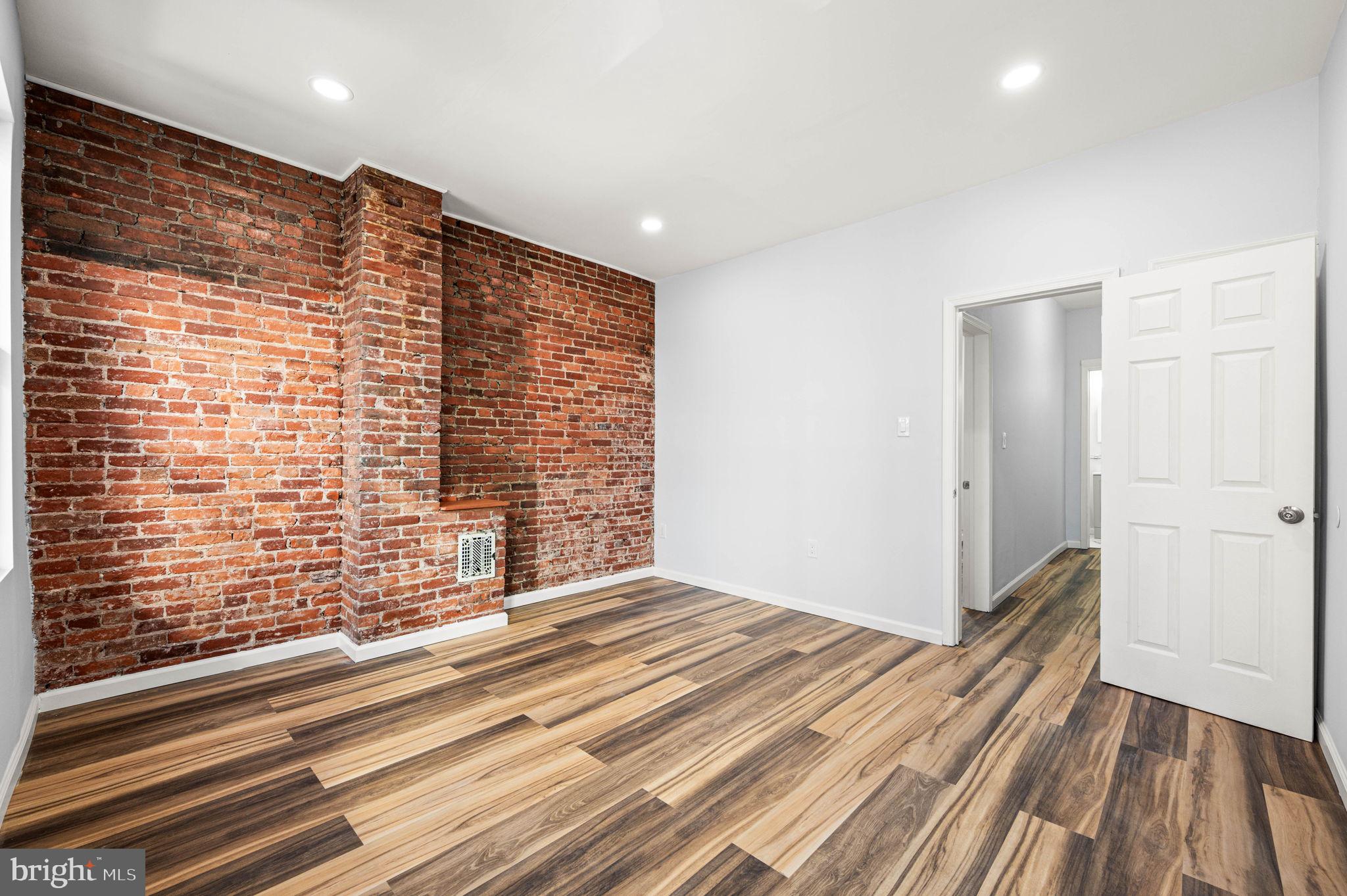 TEMPLE UNIVERSITY - Residential Lease