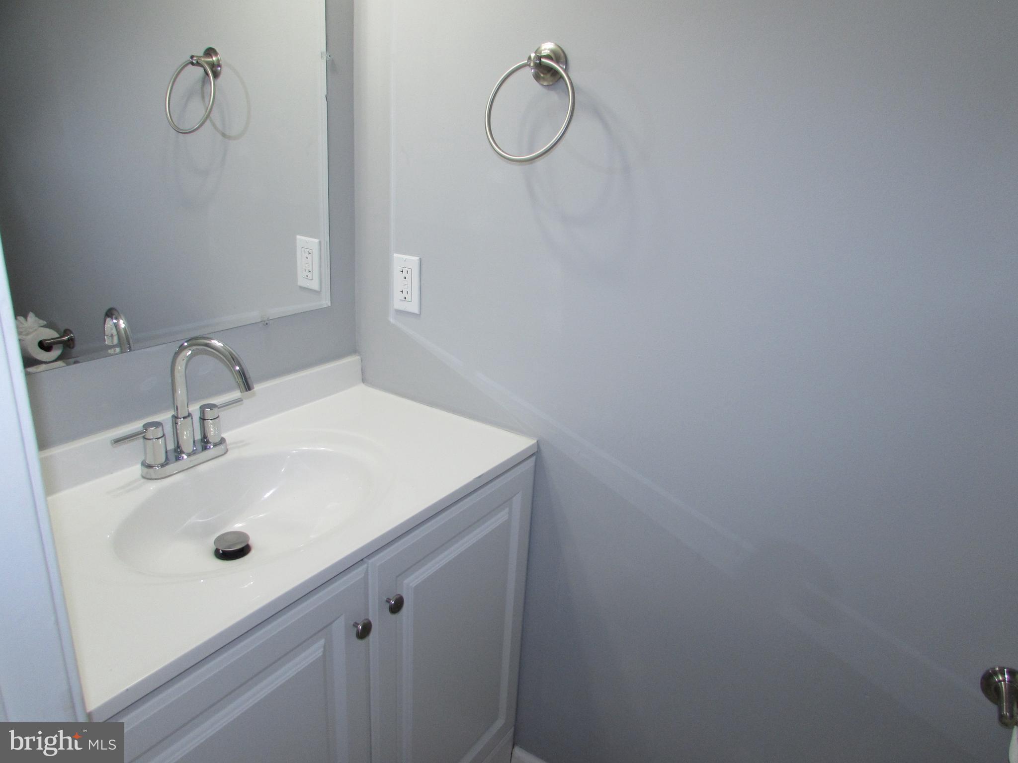 CEDAR GROVE AT CROFTON - Residential