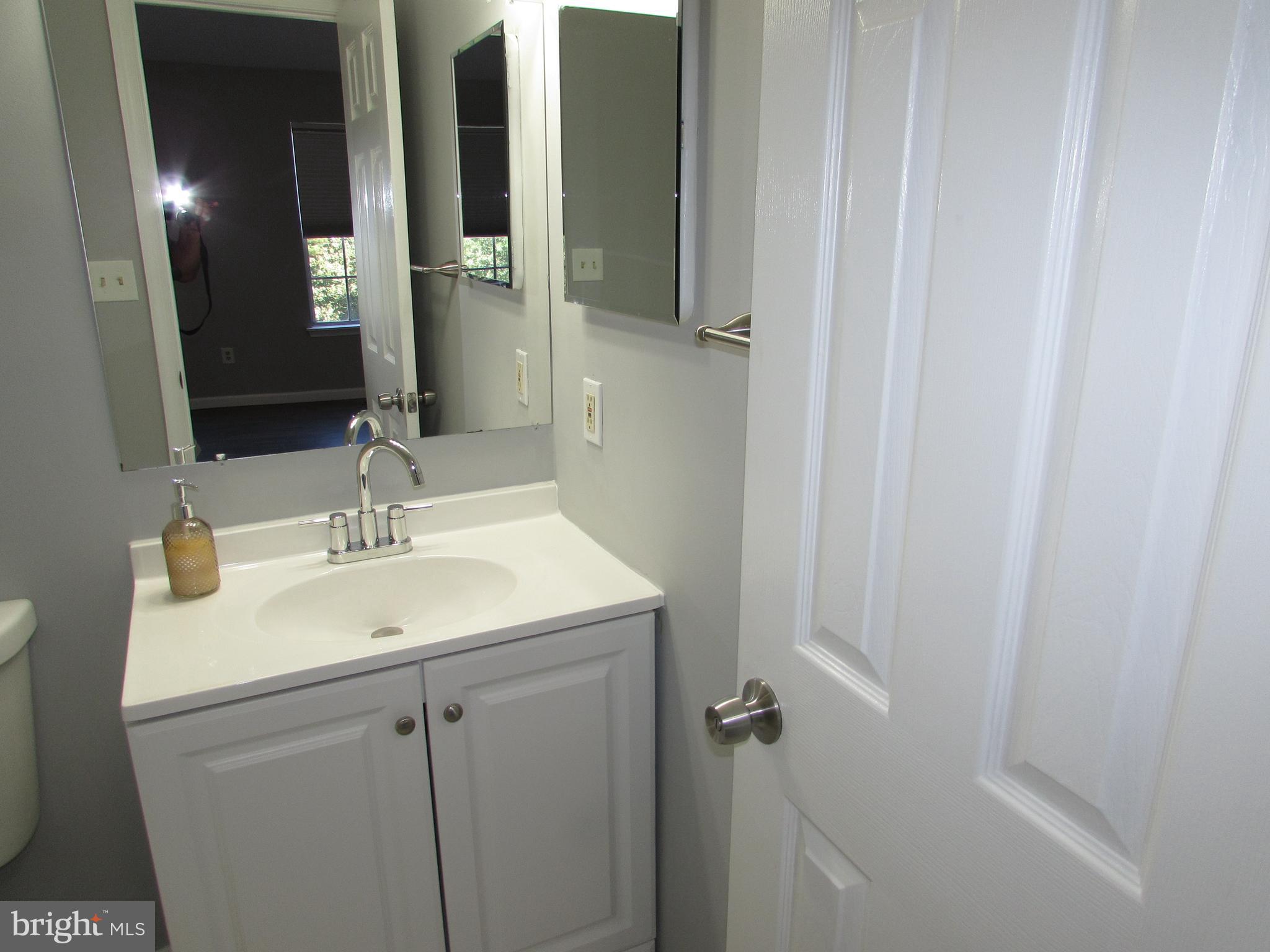 CEDAR GROVE AT CROFTON - Residential