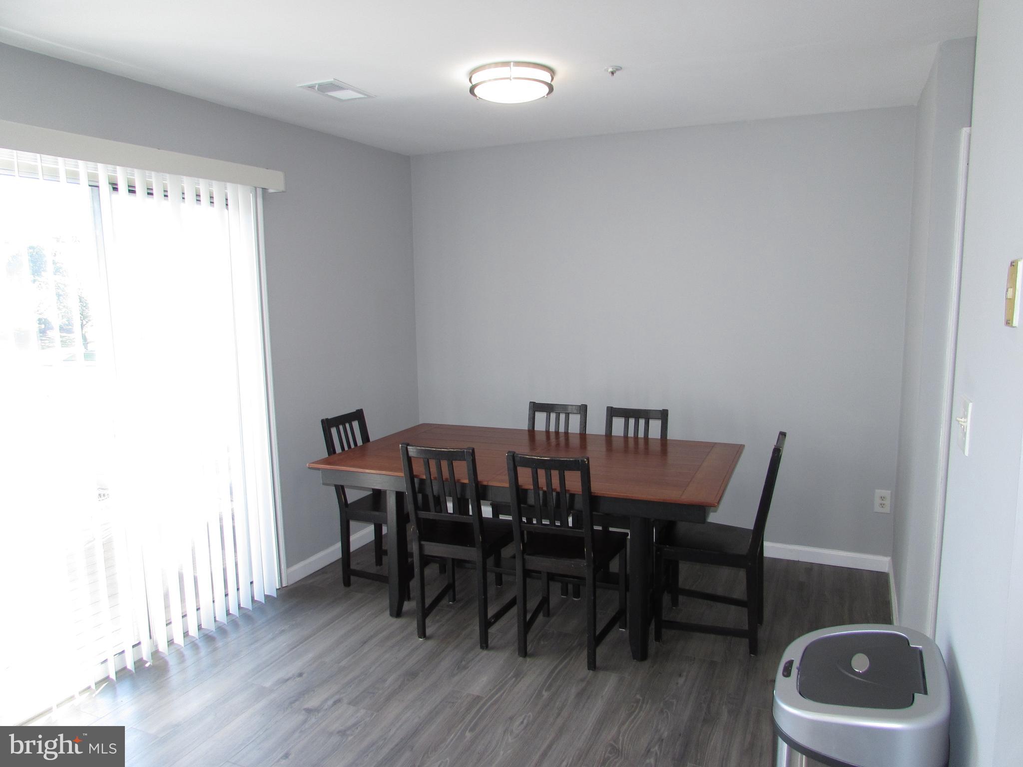 CEDAR GROVE AT CROFTON - Residential