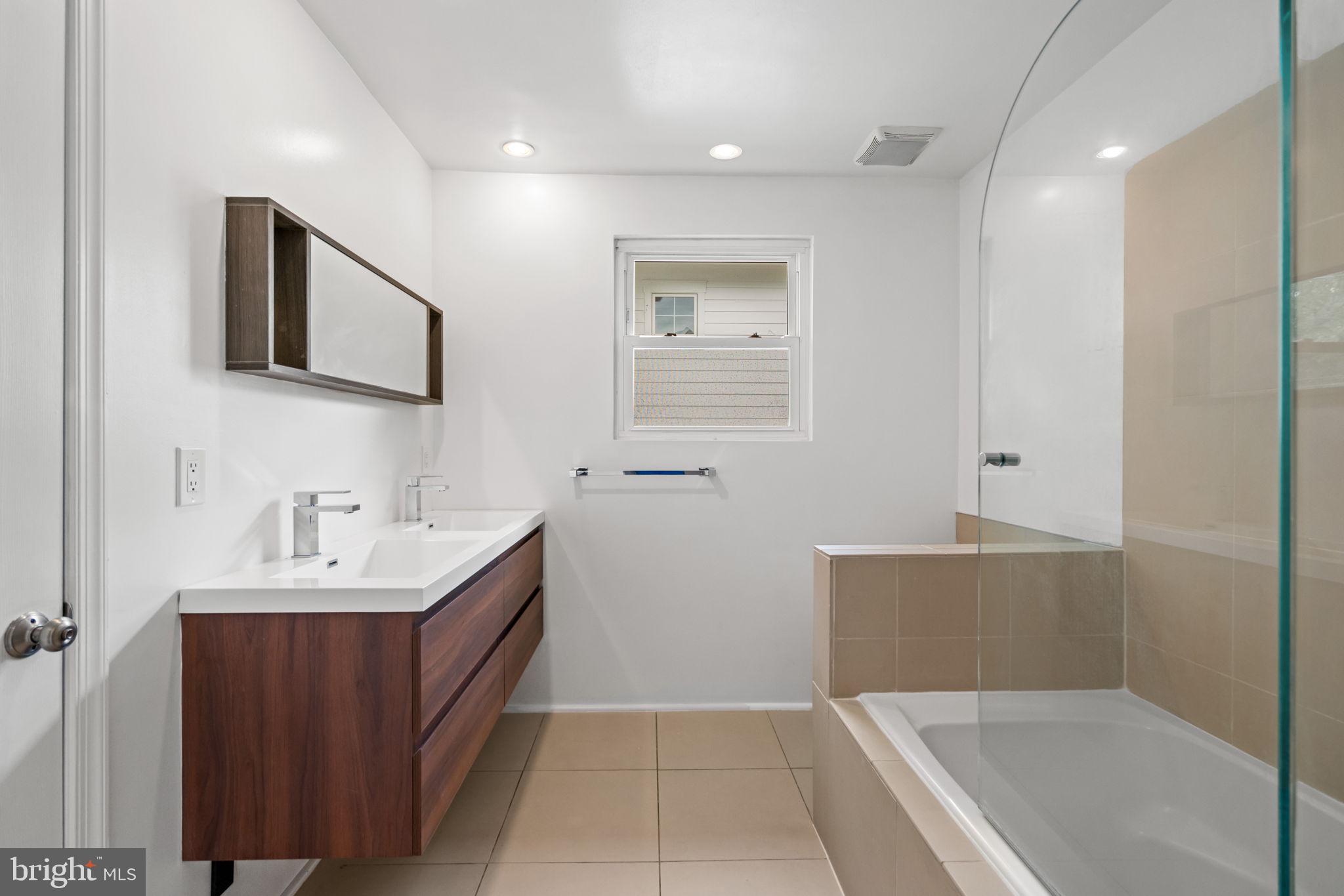 WESTGATE - Residential Lease