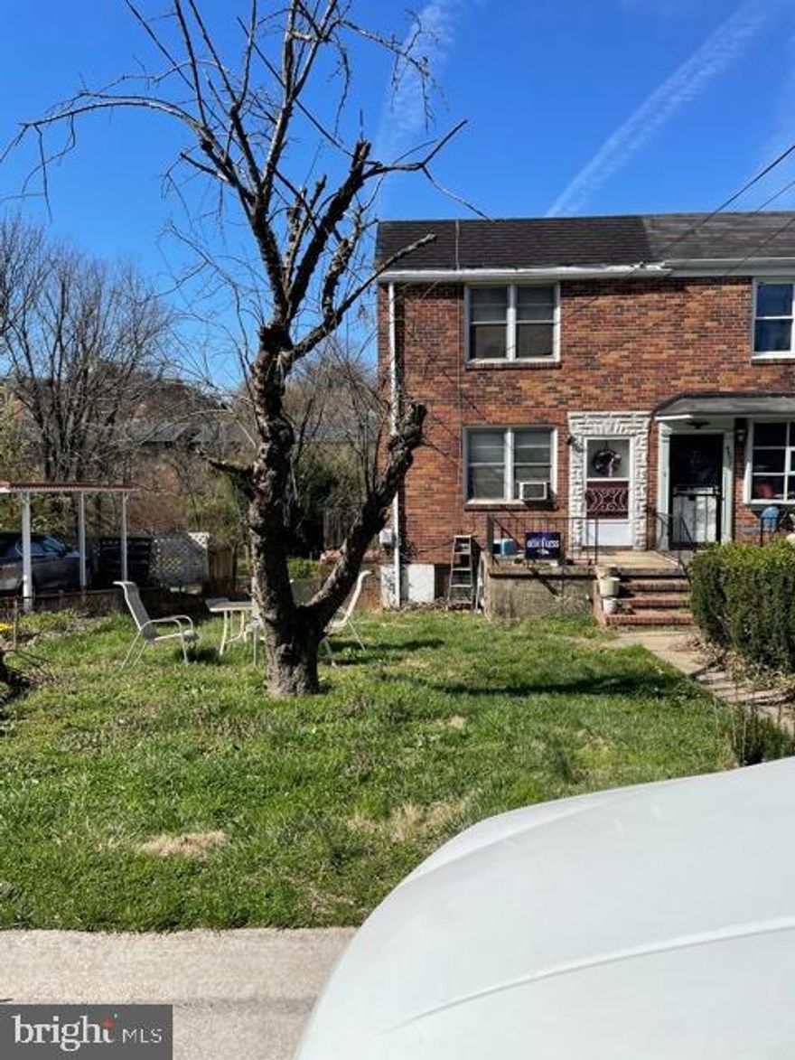 Attention investors just listed is a 2 unit apartments First floor is a 2 bedroom 1 full and 1 half bathroom. The second apartment upstairs has a separate entrance and is a 1 bedroom 1 full bathroom, does need some work come add your renovations and make your rental income or sell it for the going market rate. Come take a look at this 2 unit apartment