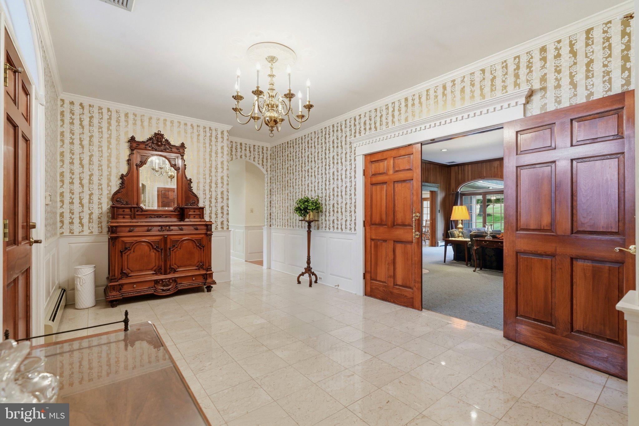 225 GROVE VALLEY COURT