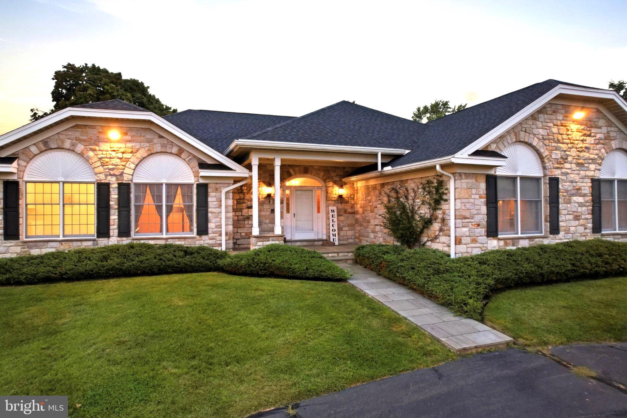 225 GROVE VALLEY COURT