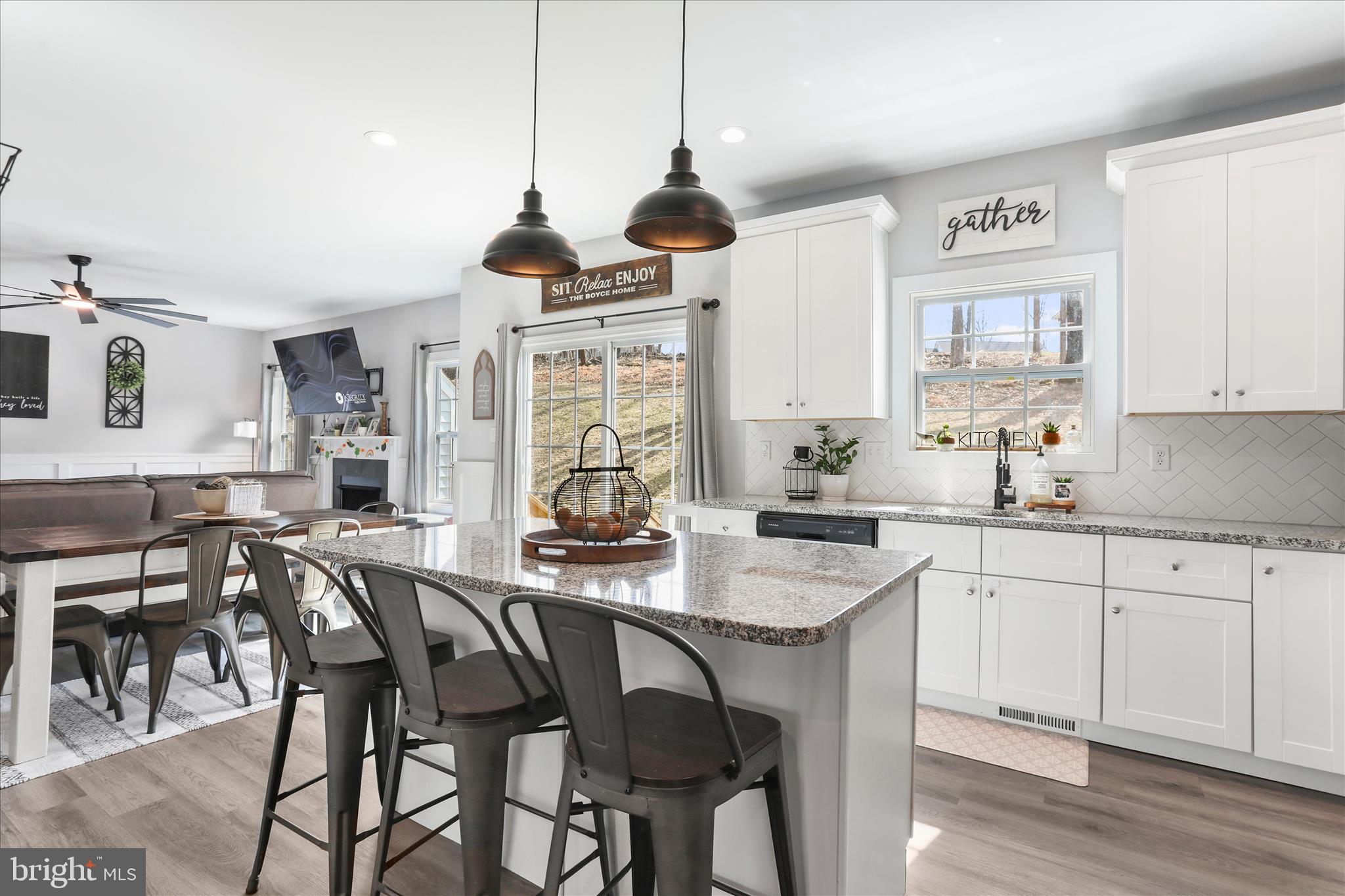 LAKE FOREST ESTATES - Residential