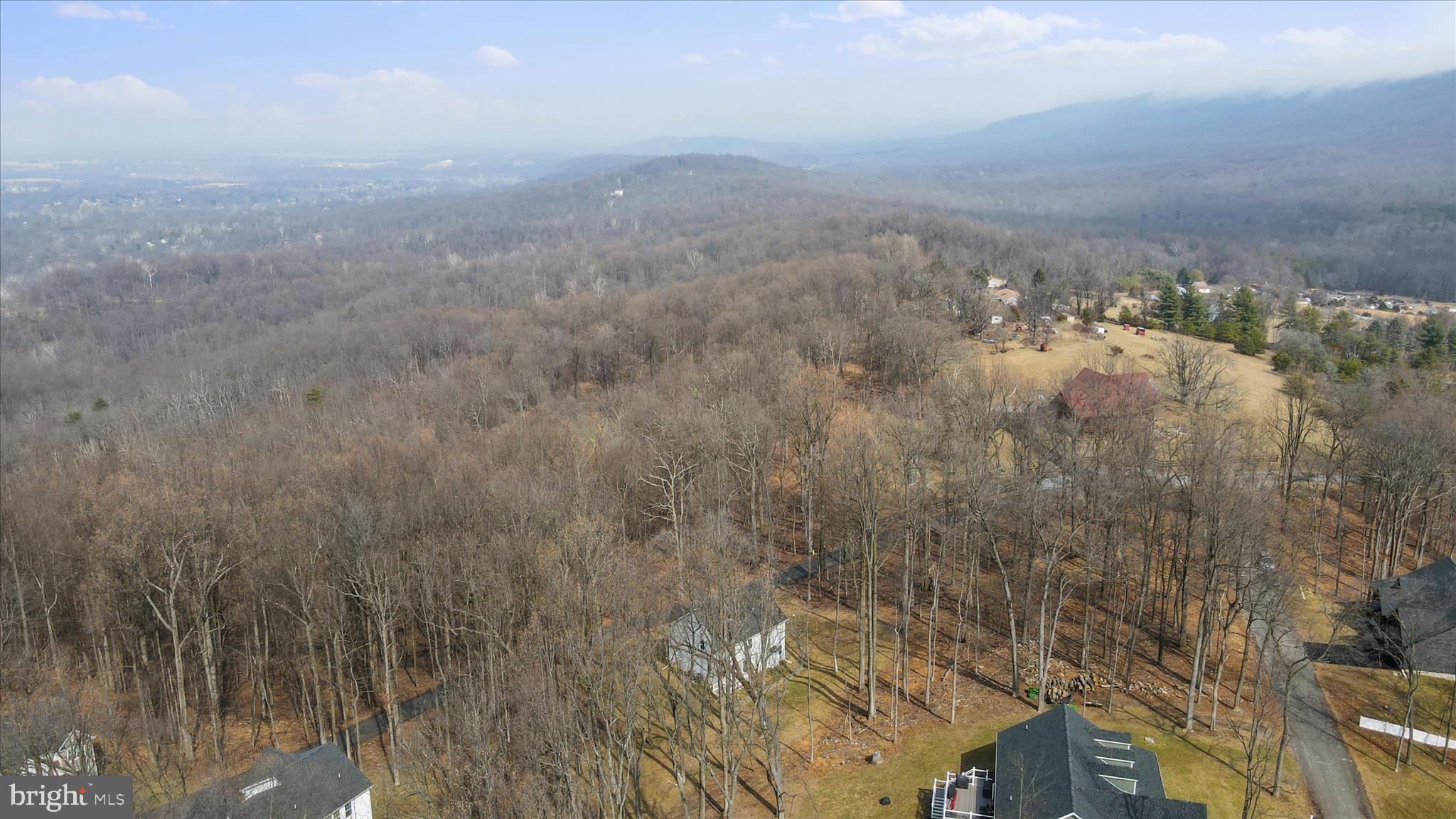 LAKE FOREST ESTATES - Residential