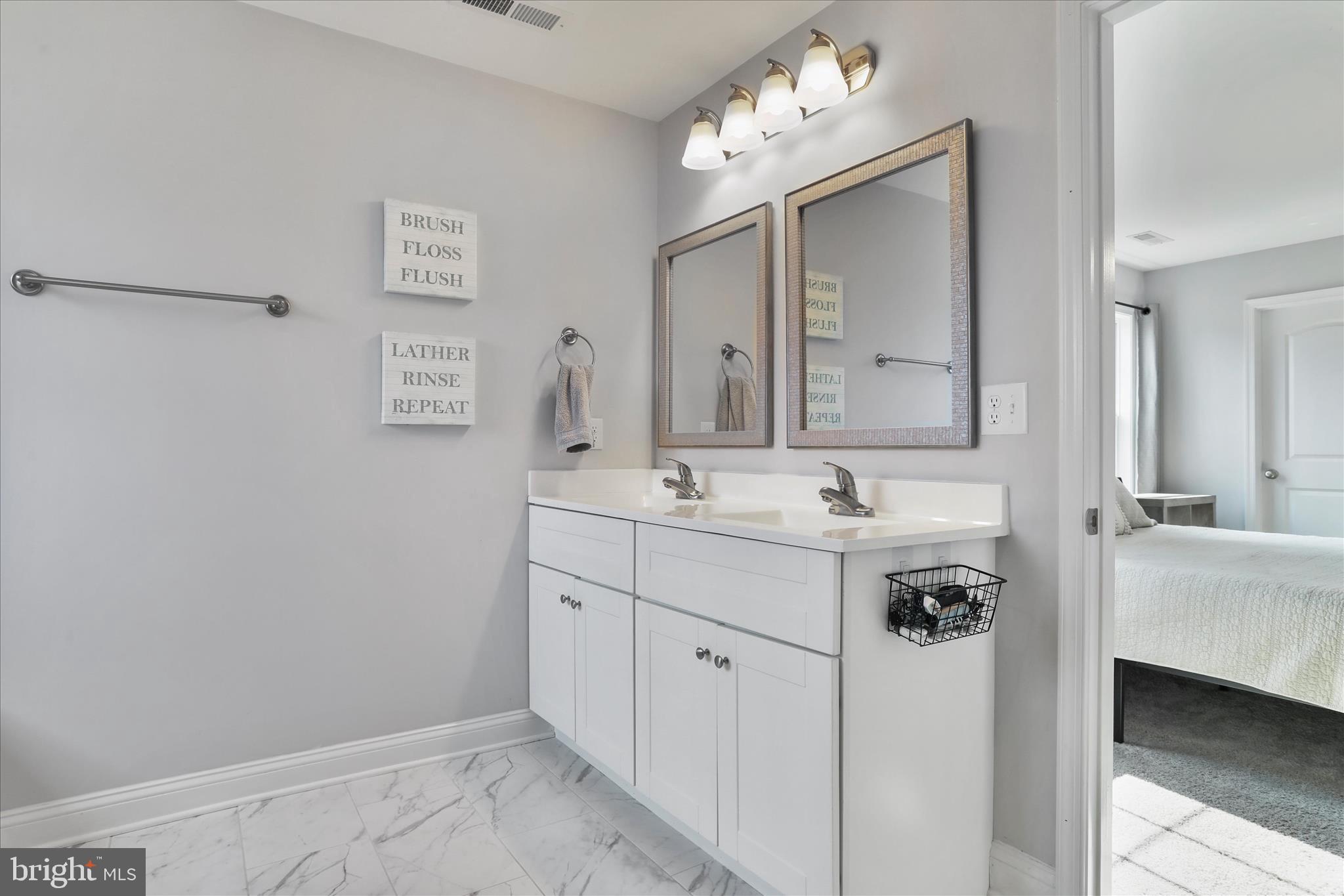 LAKE FOREST ESTATES - Residential