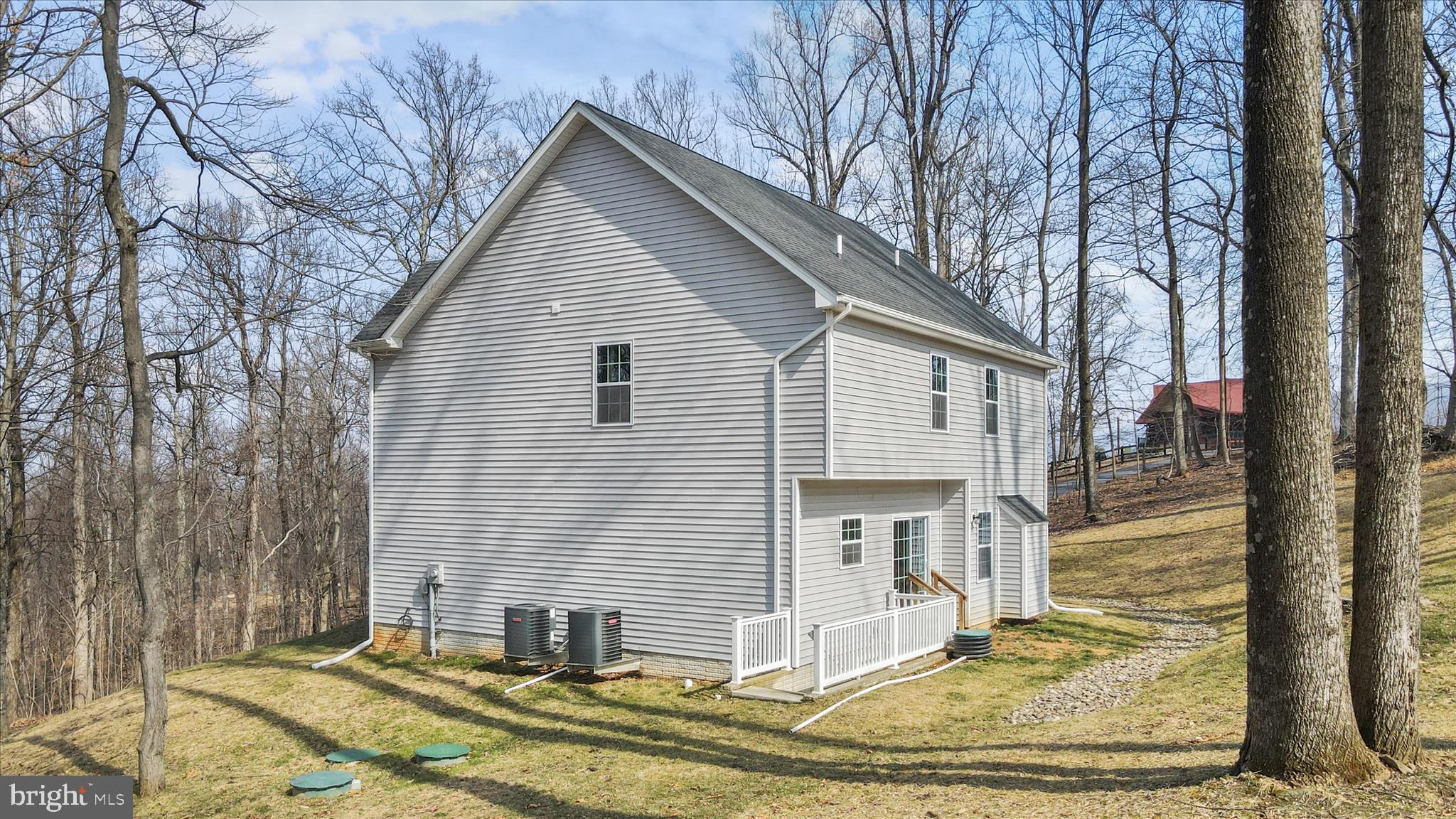 LAKE FOREST ESTATES - Residential